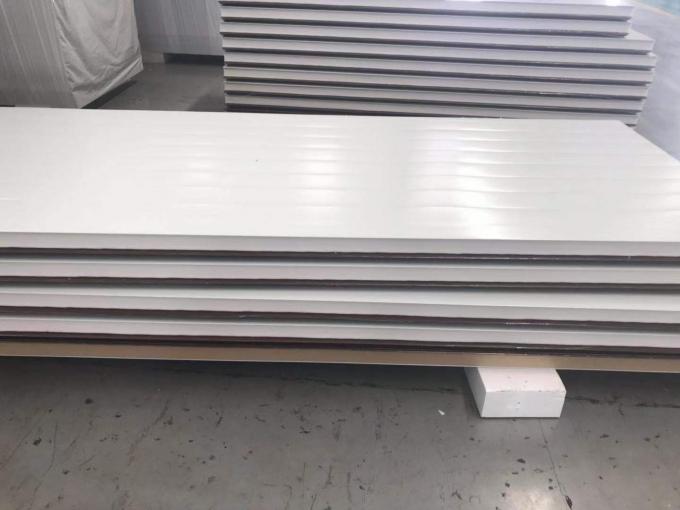 Kombinierte Polyethermaterialien für PIR/PU-Sandwich-Dämmplatten 3